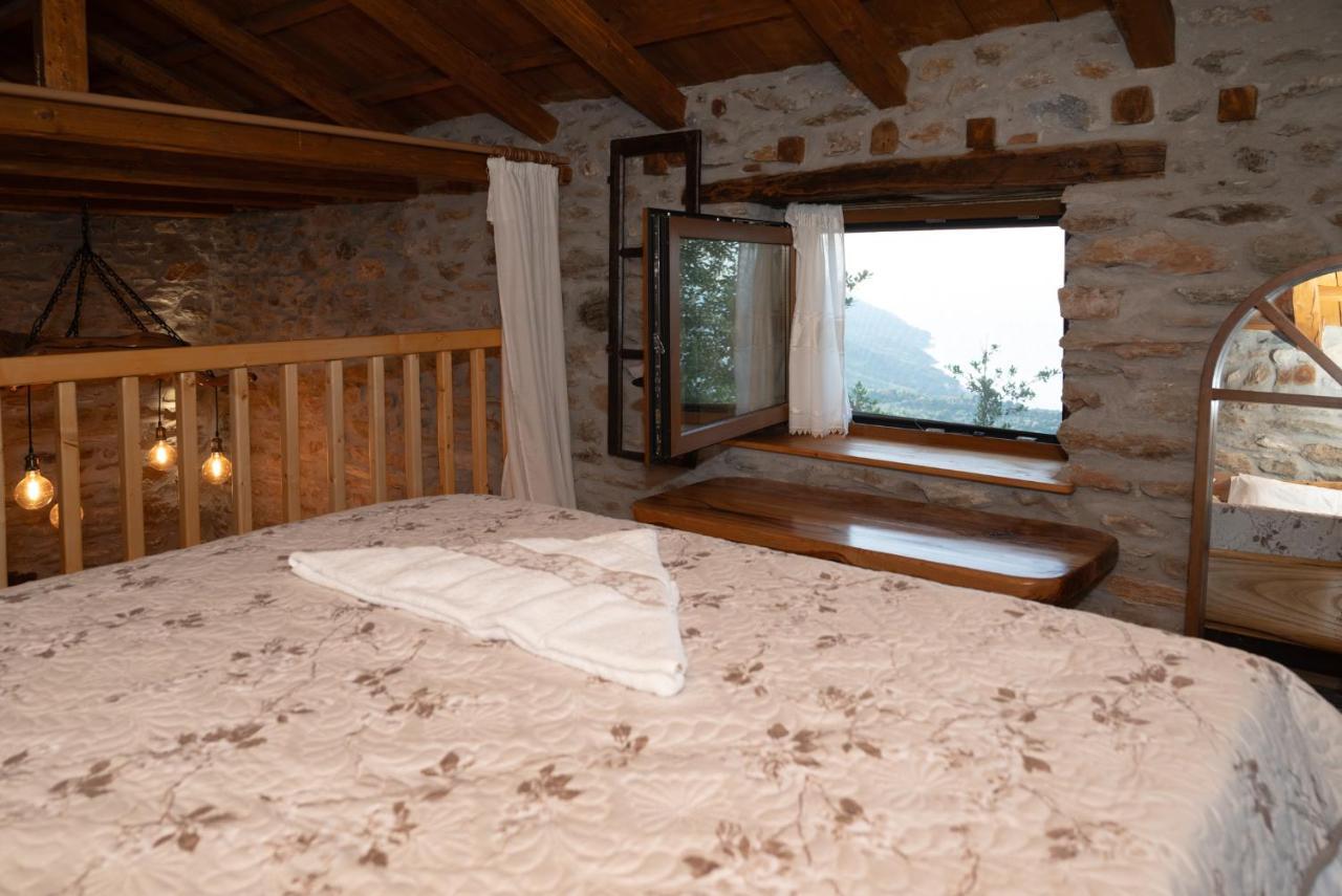 Aristoteli'S Stone House Makrirrakhi Bagian luar foto