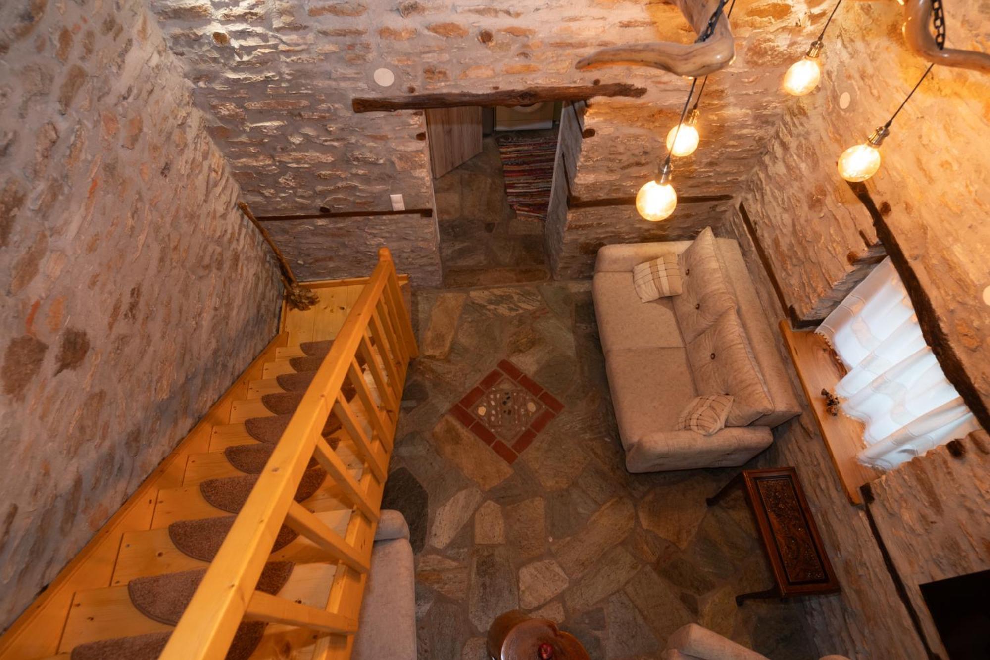 Aristoteli'S Stone House Makrirrakhi Bagian luar foto